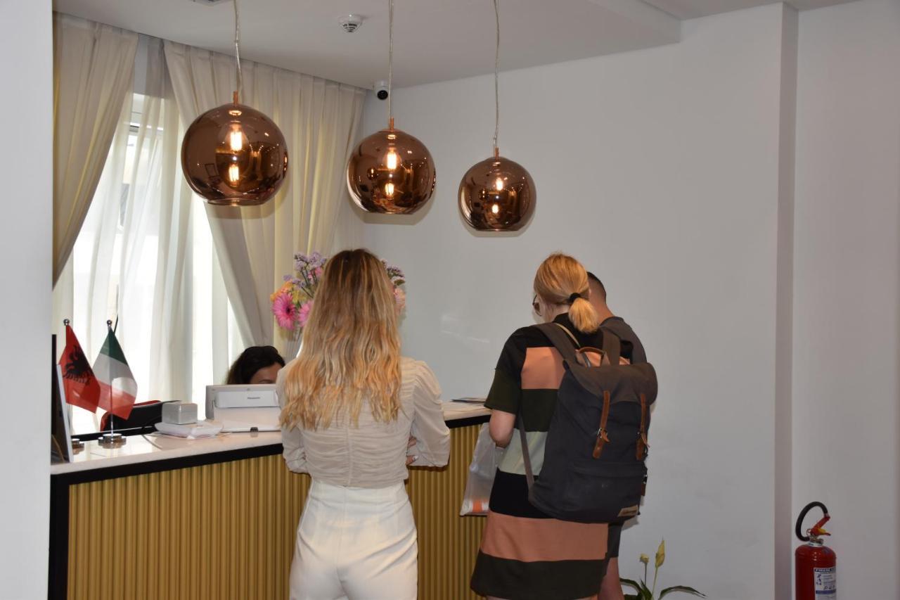 Hotel Ergi'S Дуррес Екстер'єр фото