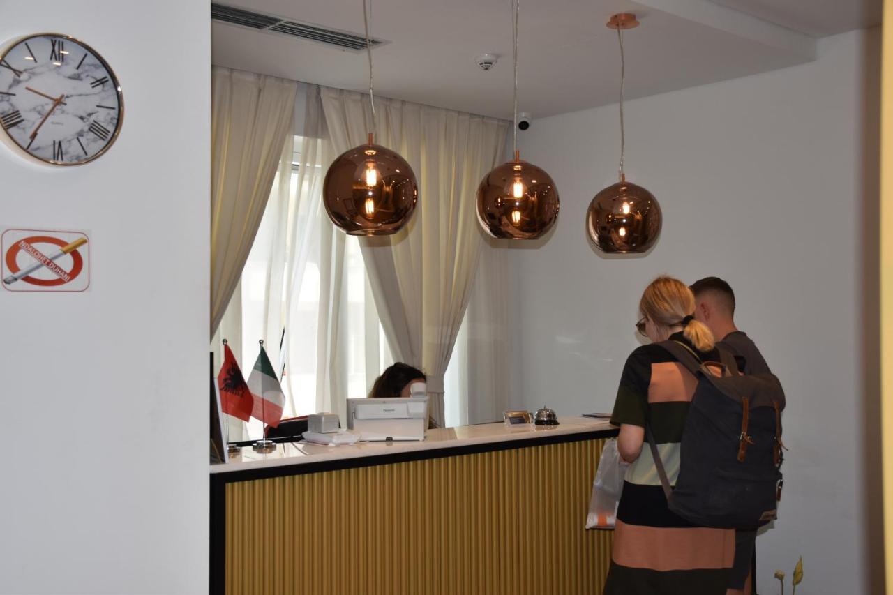 Hotel Ergi'S Дуррес Екстер'єр фото