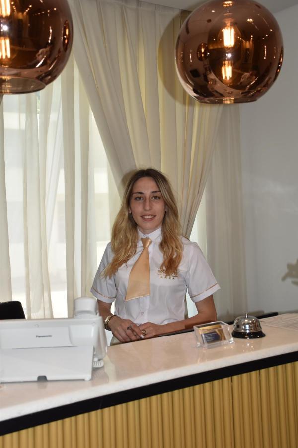 Hotel Ergi'S Дуррес Екстер'єр фото