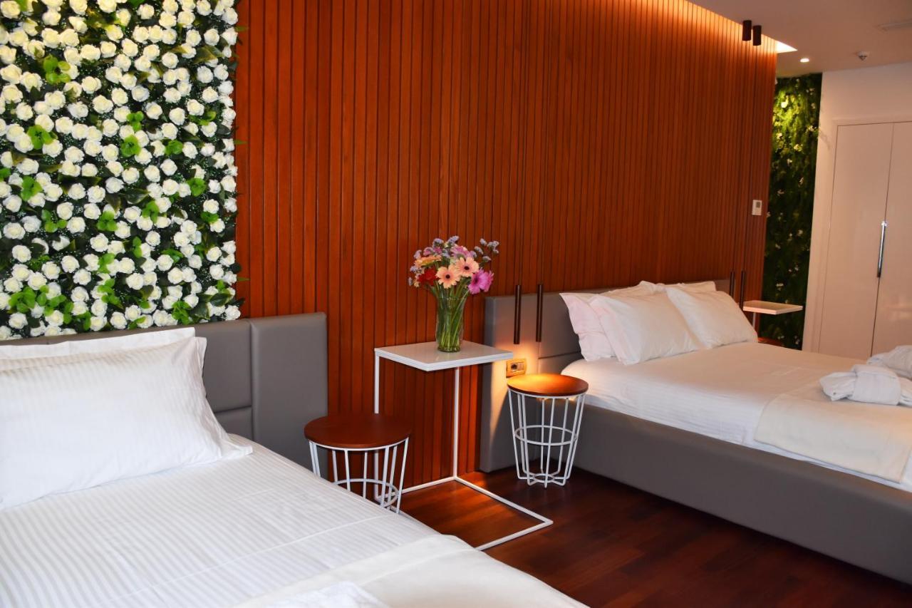 Hotel Ergi'S Дуррес Екстер'єр фото